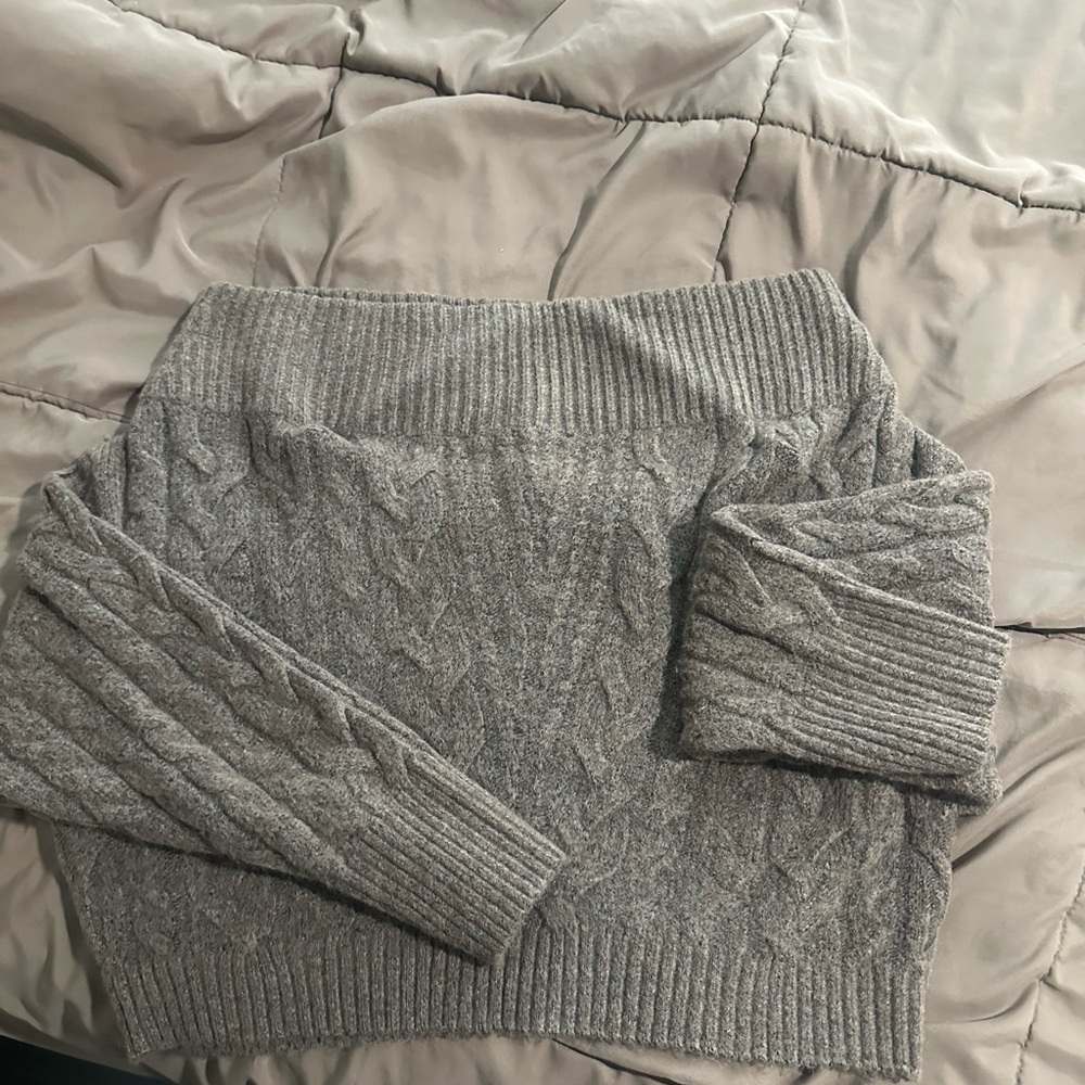 NWT Express Off-the-Shoulder brown cabled Sweater
